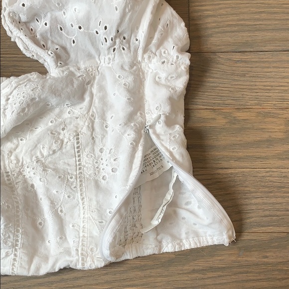 Eyelet crop top - Picture 4 of 4